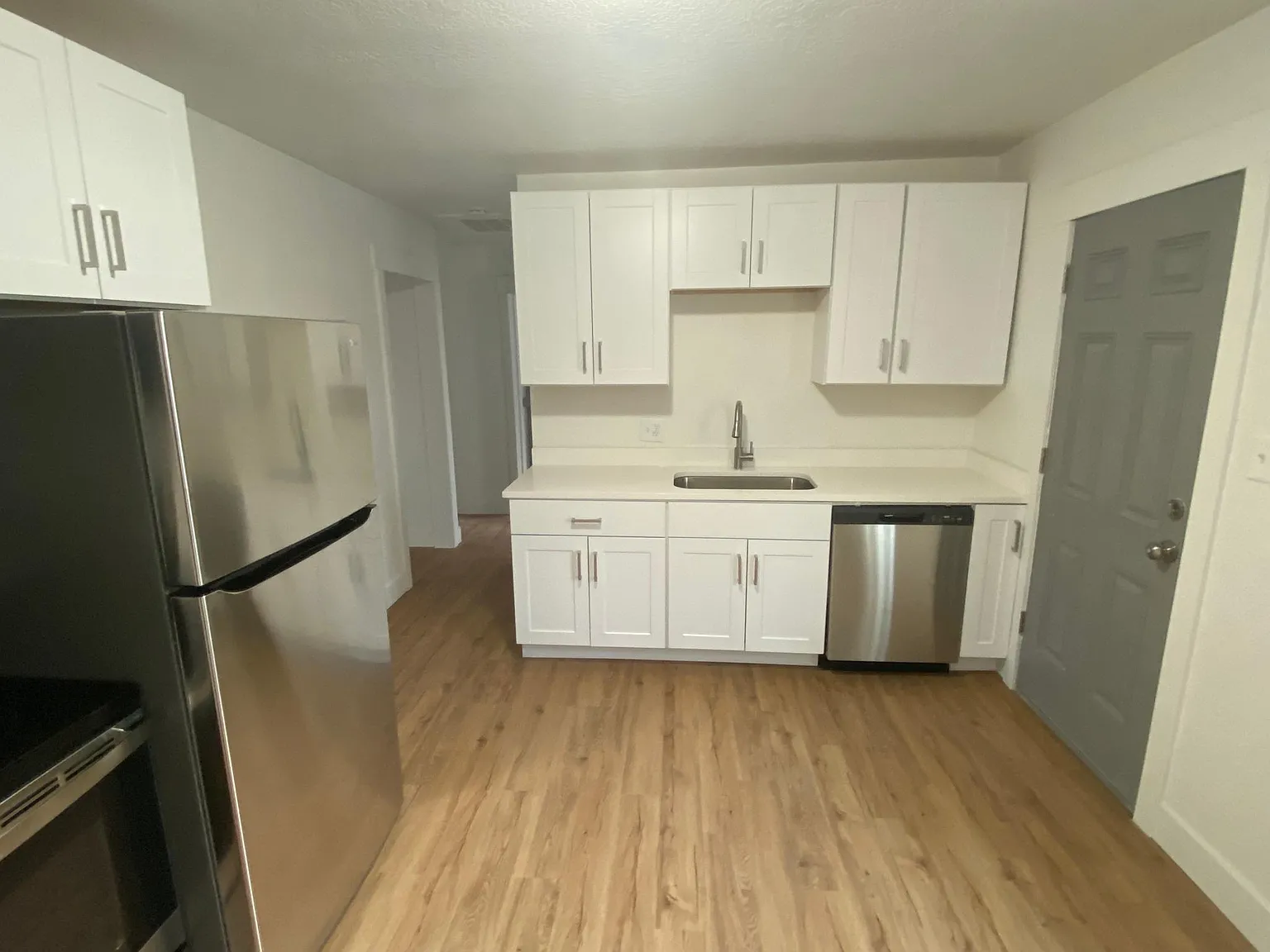 2 bed, 804 sqft, $1,725 — Photo 3