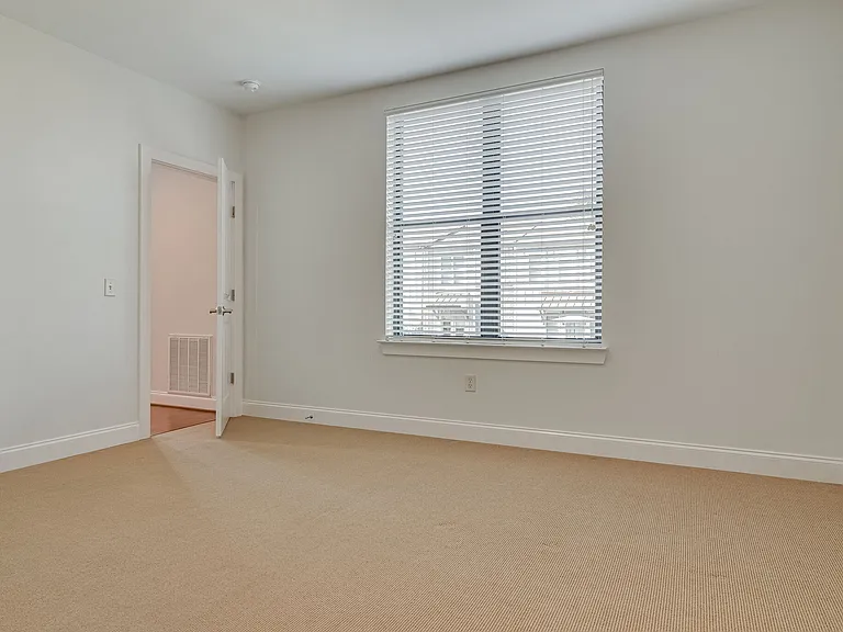 Parkview Midtown Apartments — Photo 107