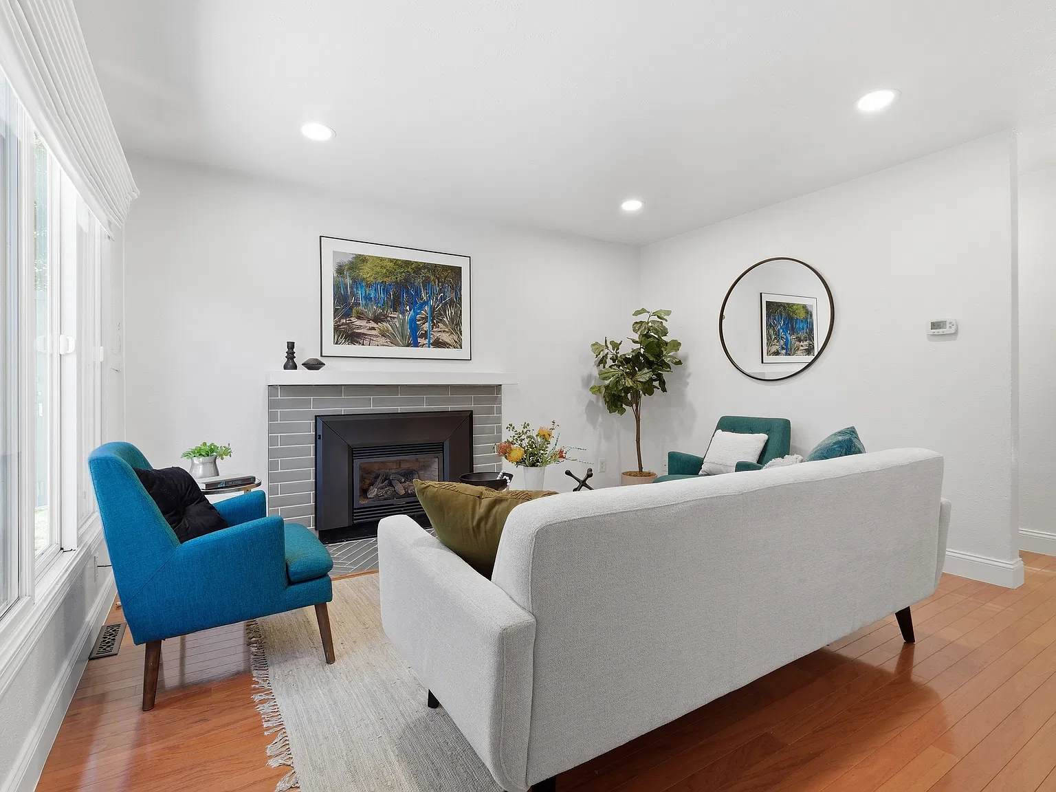 3 bed, 2.5 bath, 1664 sqft, $3,400 — Photo 1