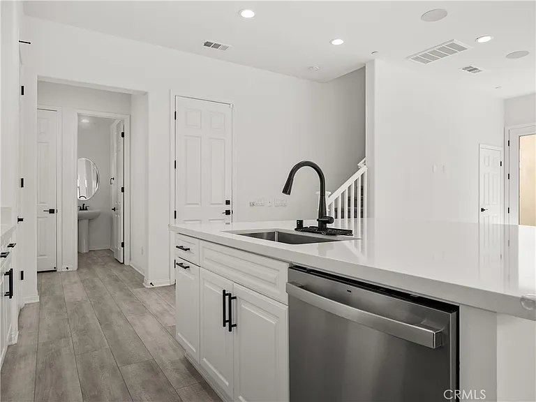 27448 Pioneer Ct — Photo 17