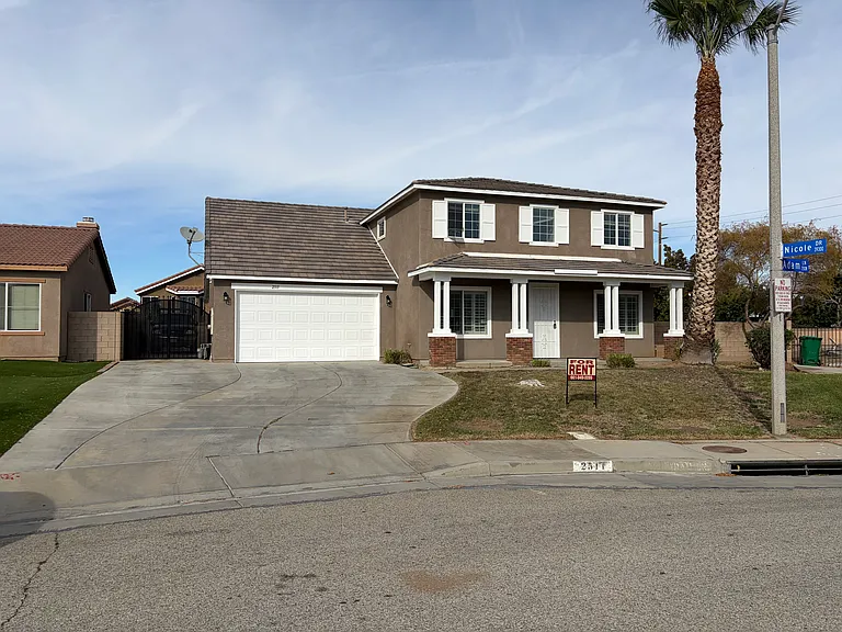 2511 Adam Ln — Photo 1