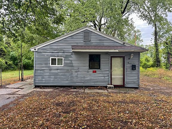 5th image of 15344 Blackstone St