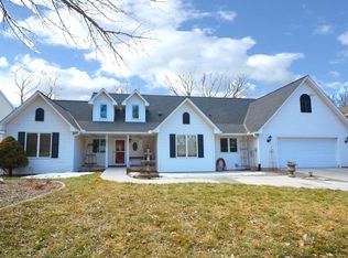 365 Highpoint Curv S, Maplewood, MN 55119