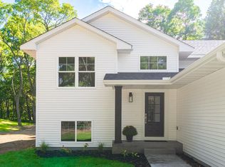 4136 Durant Dr NE, Isanti, MN 55040