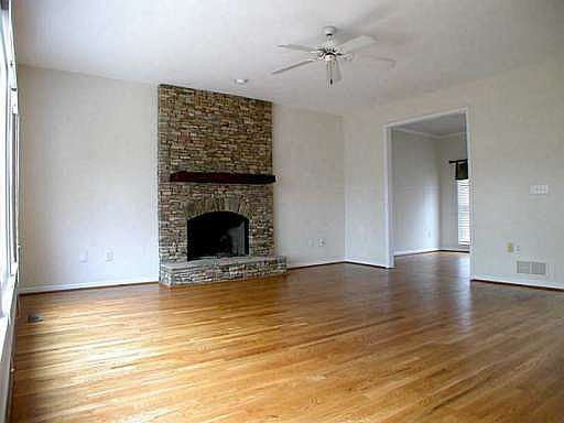 5th image of 2040 Waters Ferry Dr