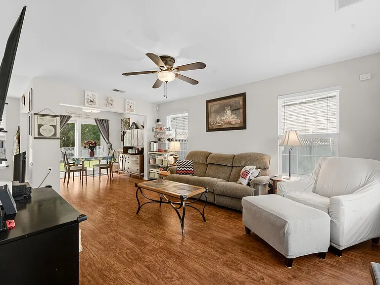 177 Old Pond Cir — Photo 3