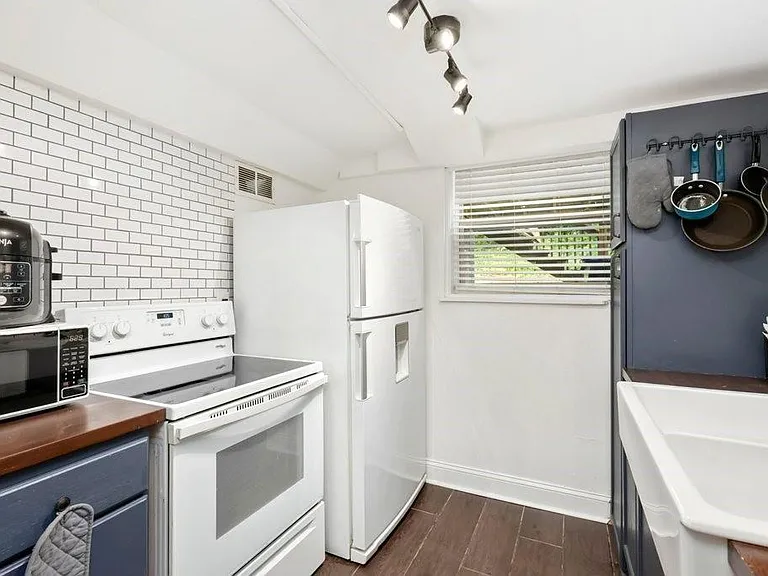 677 Holmes St NW — Photo 10