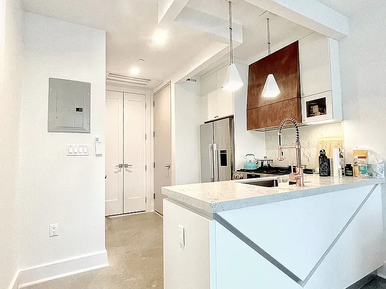 18 Melrose St #3F — Photo 2