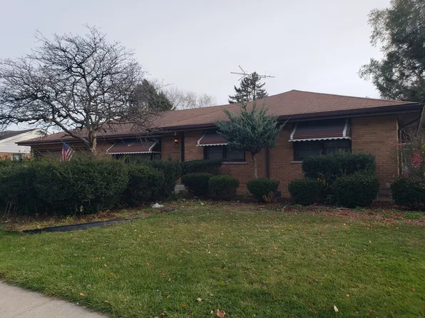 7917 W 111th St, Palos Hills, IL 60465
