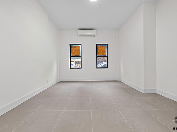 5th image of 900 Rogers Ave #1L