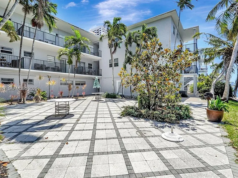2600 S Ocean Dr #S306 — Photo 1