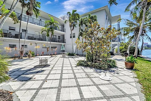 2600 S Ocean Dr Photo 1
