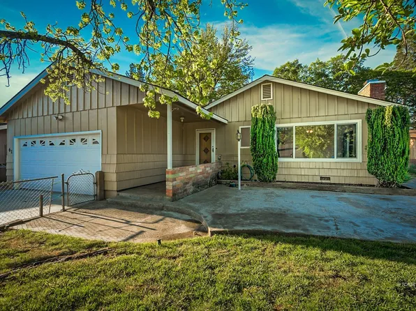 61 Hawthorne St, Weaverville, CA 96093