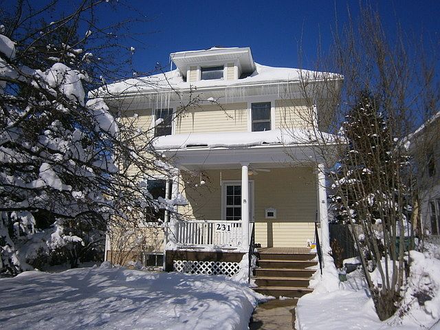 1st image of 231 W Douglas Ave