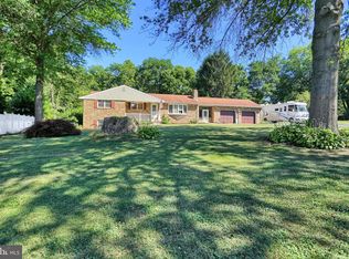 6 Hope Dr, Boiling Springs, PA 17007