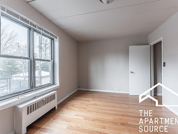 4th image of 1365 W Touhy Ave #109