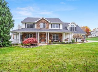 317 Deer Creek Dr, Struthers, OH 44471
