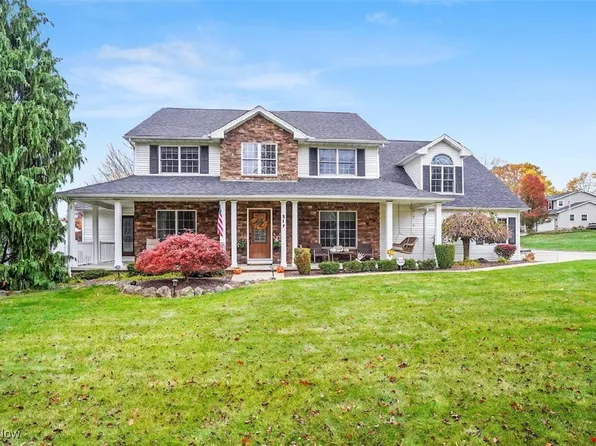 317 Deer Creek Dr, Struthers, OH 44471