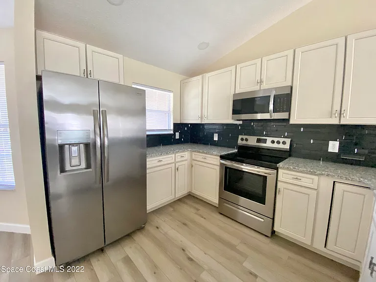 2435 Palisades Dr SE — Photo 9