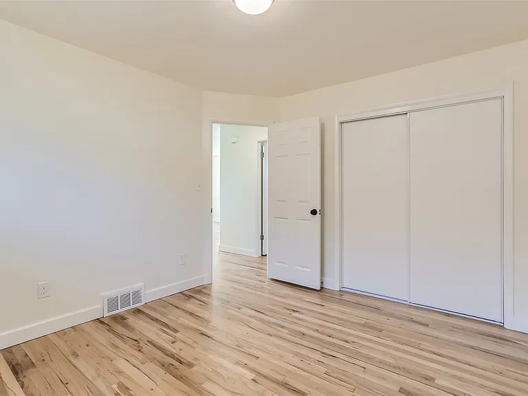 3919 N Lipan St — Photo 10