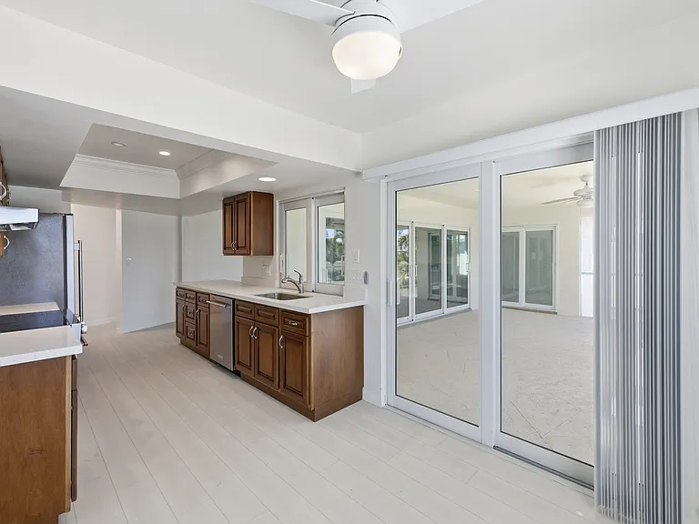 1235 Par View Dr — Photo 12