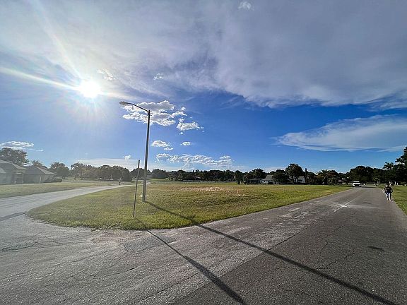 2nd image of 1086 N Hambletonian Dr