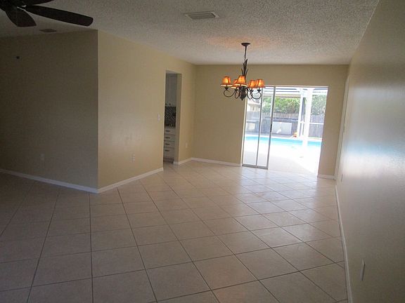 5th image of 4600 Lake Haven Blvd