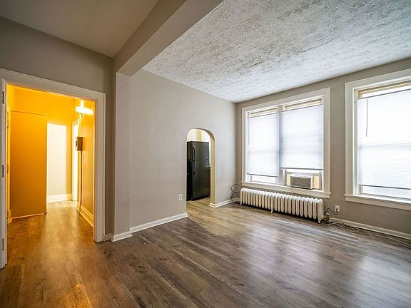 2nd image of 571 E Rich St APT 13