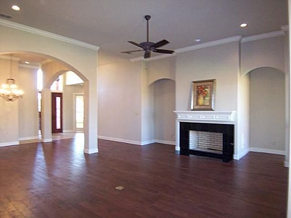 4th image of 2318 Innisbrook Dr