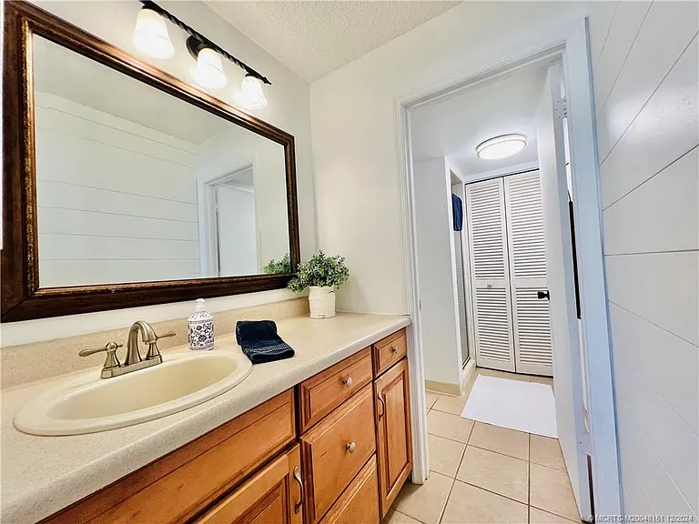 9400 S Ocean Dr #202 — Photo 31
