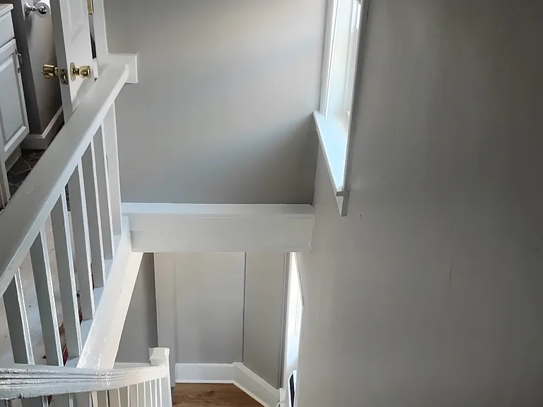 912 Elm St — Photo 11