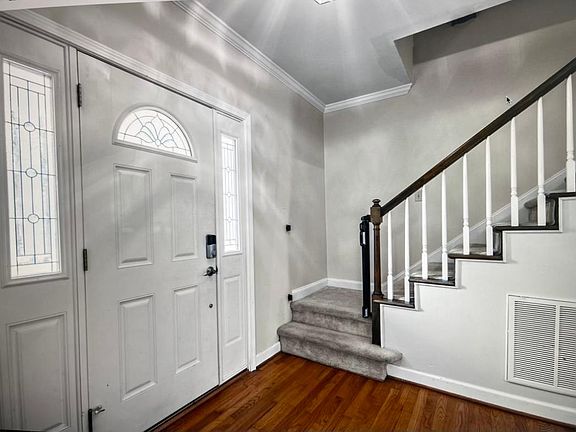 3rd image of 305 Cheshire Pl