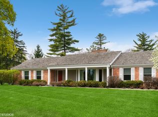 380 Deerpath Sq, Lake Forest, IL 60045