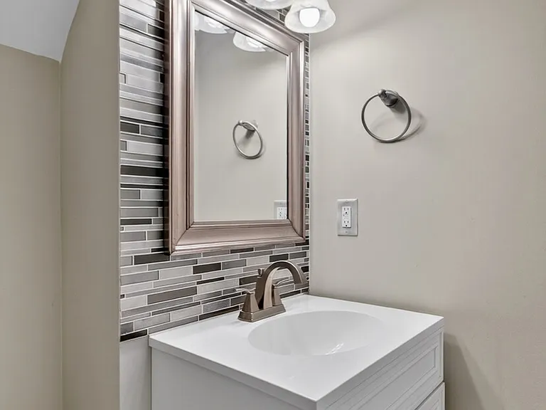 508 Fellers Ct — Photo 4