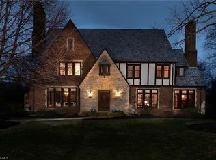 2993 Fontenay Rd, Shaker Heights, OH 44120