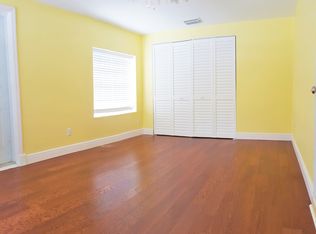 18 Laurel Rd, Nokomis, FL 34275