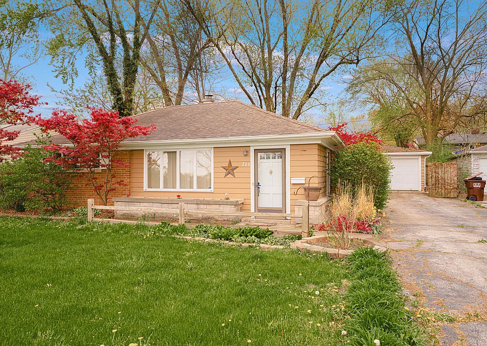 1st image of 223 Sauk Trl