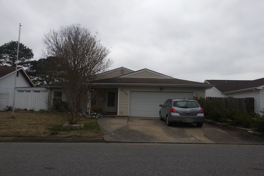 1st image of 3528 Daffodil Cres