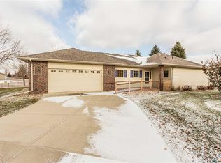 3500 S Prairie Gardens Pl, Sioux Falls, SD 57110