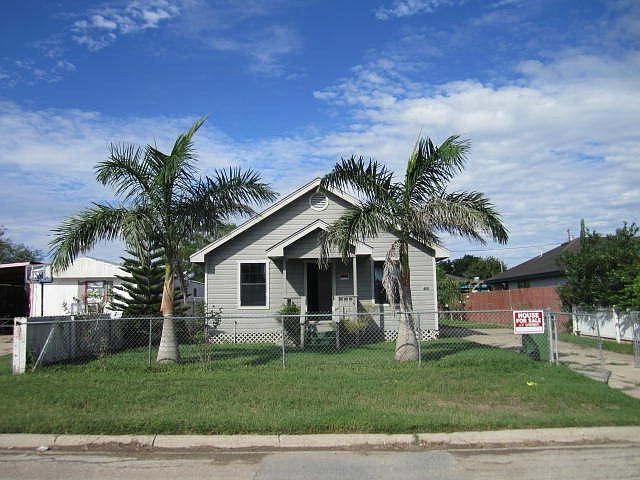 1st image of 406 W 1st St