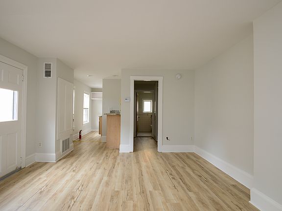2nd image of 1203 Delaware Ave APT 5