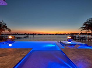 24 Teach Rd, Palm Beach Gardens, FL 33410