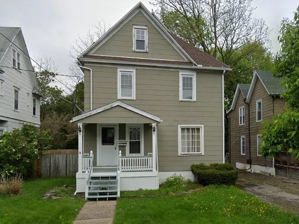 17 Schiller St, Binghamton, NY 13905