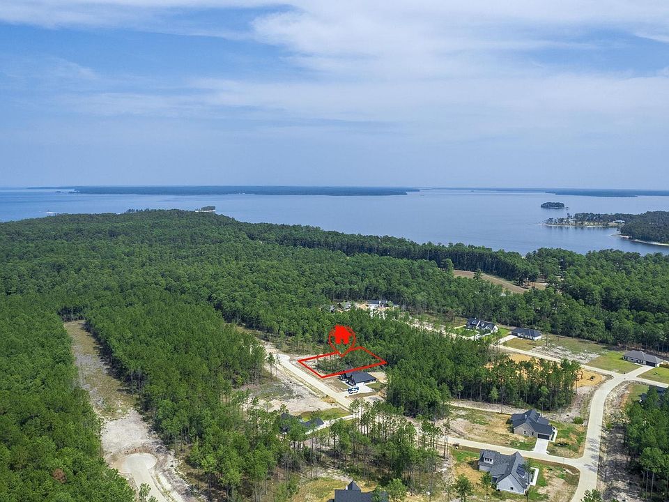 1st image of 142 Crazy Horse Dr