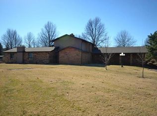 6114 Town Hall Rd, Belleville, IL 62223