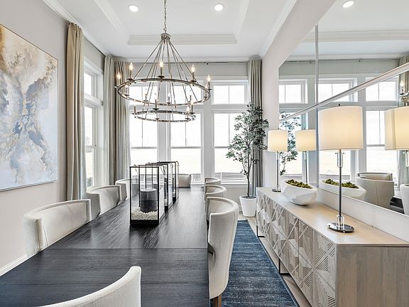 Tray ceiling in dining room