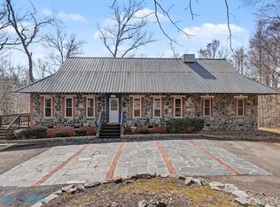 9050 Higgins Rd, Quinton, VA 23141