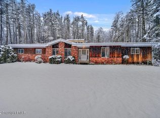 129 Dutch Hill Rd, Canadensis, PA 18325