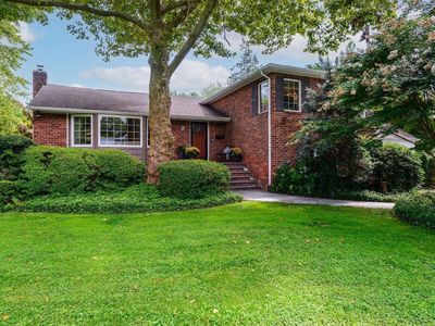 29 Sunnyvale Road, Port Washington, NY, 11050