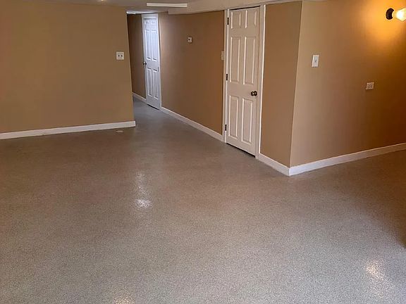 4th image of 2132 S Harding Ave Floor Basement